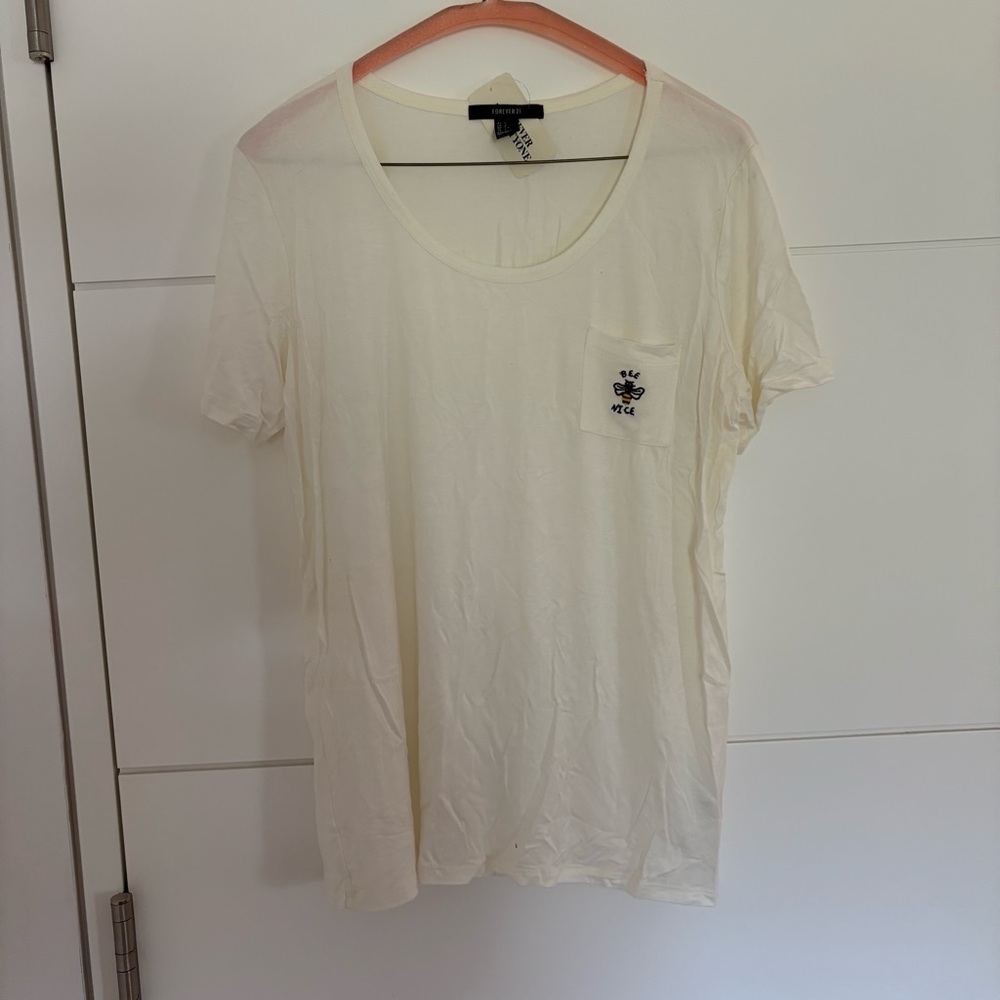 NWT Bee nice tee shirt